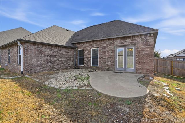 2123 E 132nd Place S, Bixby, OK 74008