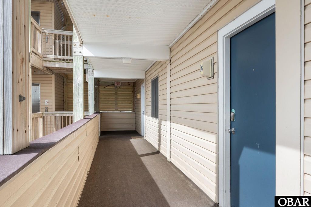 Image 4 of property listing at 5515 S Virginia Dare Trl Unit B-1, Nags Head, NC 27959