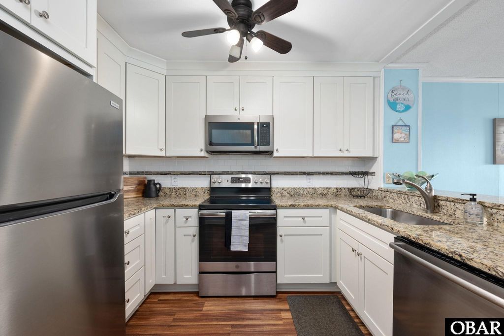 Image 8 of property listing at 5515 S Virginia Dare Trl Unit B-1, Nags Head, NC 27959
