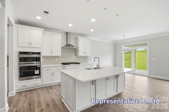 1402 Ardmore Drive, Sherrills Ford, NC 28673