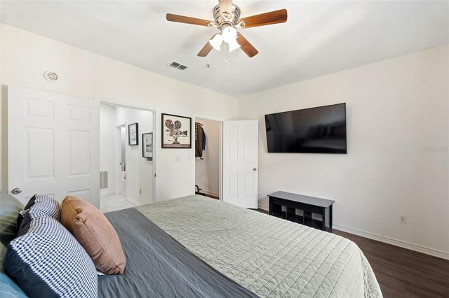 4323 BAYSIDE VILLAGE DRIVE 325, Tampa, FL 33615