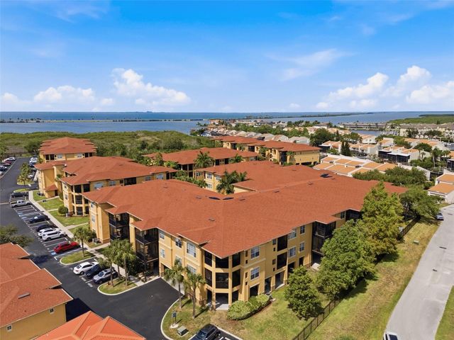 4323 BAYSIDE VILLAGE DRIVE 325, Tampa, FL 33615