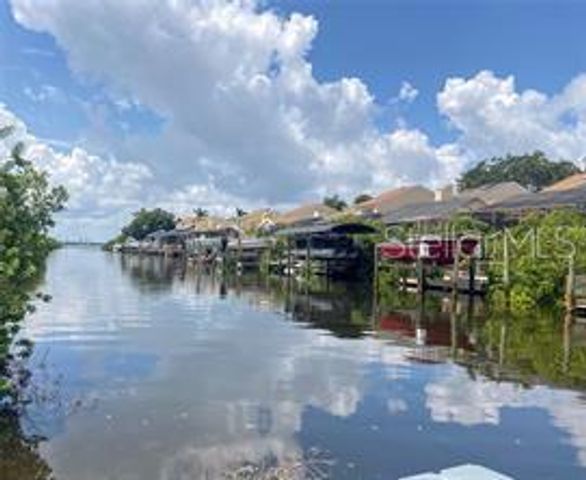 4323 BAYSIDE VILLAGE DRIVE 325, Tampa, FL 33615
