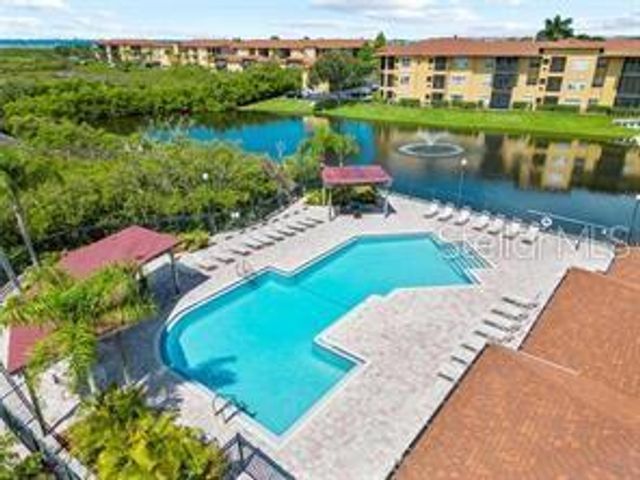 4323 BAYSIDE VILLAGE DRIVE 325, Tampa, FL 33615