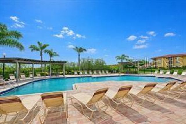 4323 BAYSIDE VILLAGE DRIVE 325, Tampa, FL 33615