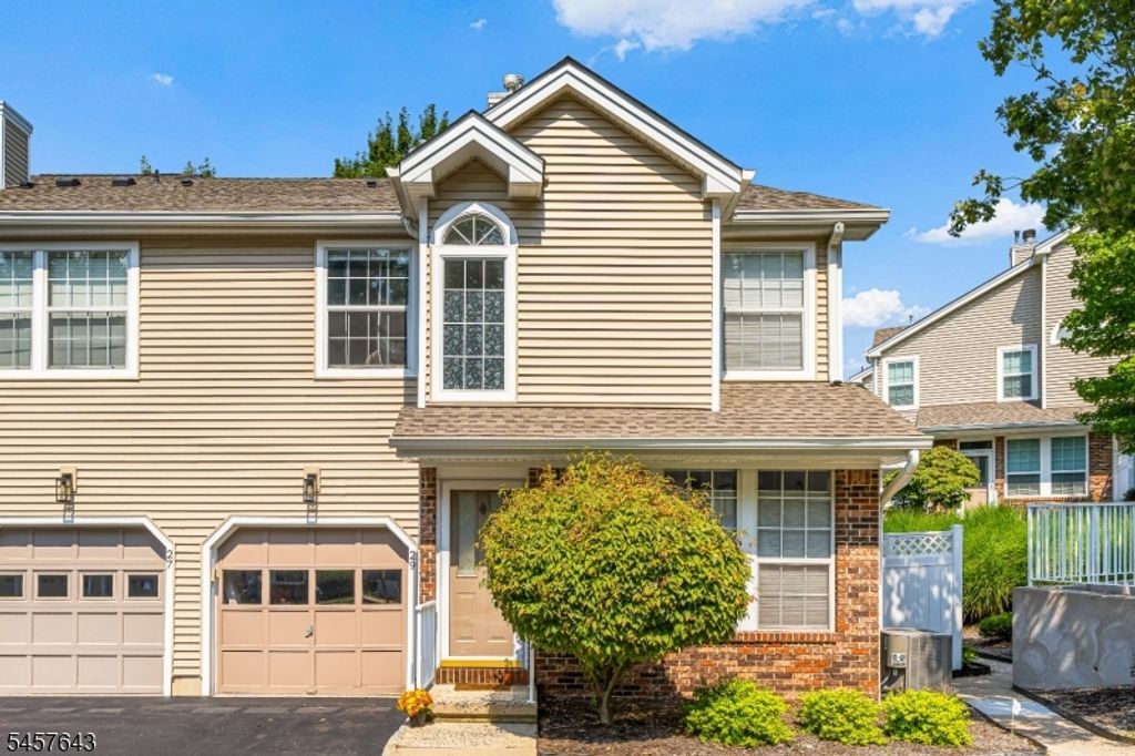 29 Pheasant Brook Court, Bedminster Twp., NJ 07921 — exterior