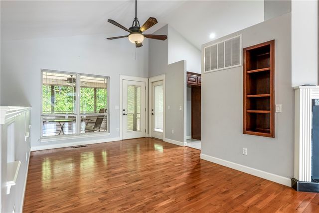 6 Hallock Drive, Bella Vista, AR 72714