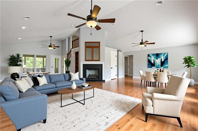 6 Hallock Drive, Bella Vista, AR 72714