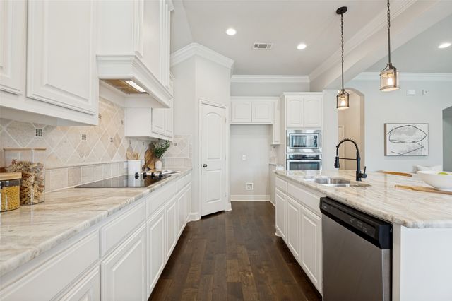 347 S Hill Drive, Waxahachie, TX 75165