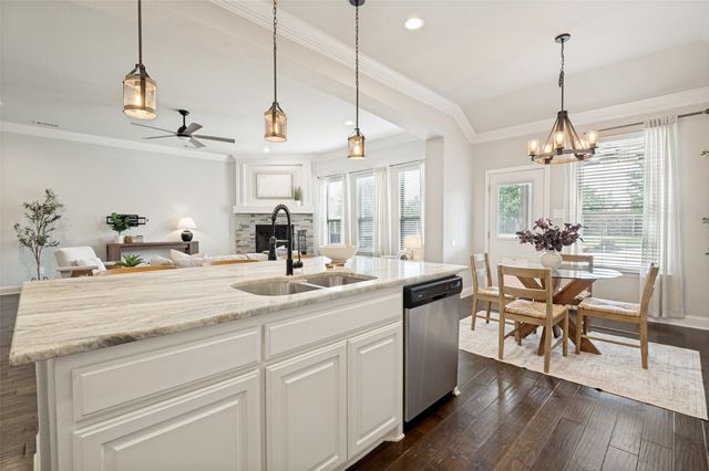 347 S Hill Drive, Waxahachie, TX 75165