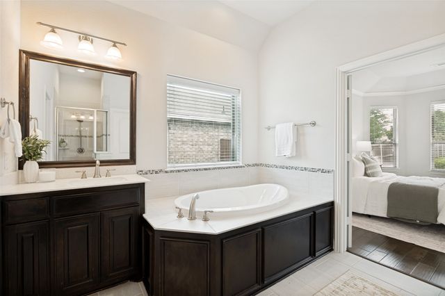 347 S Hill Drive, Waxahachie, TX 75165