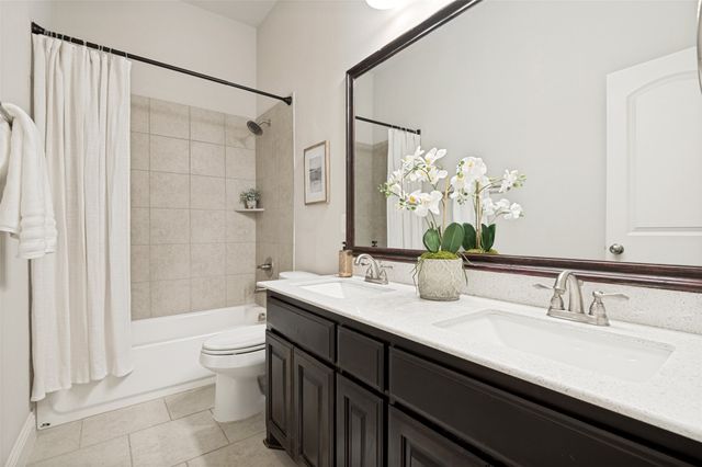 347 S Hill Drive, Waxahachie, TX 75165