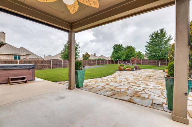 347 S Hill Drive, Waxahachie, TX 75165
