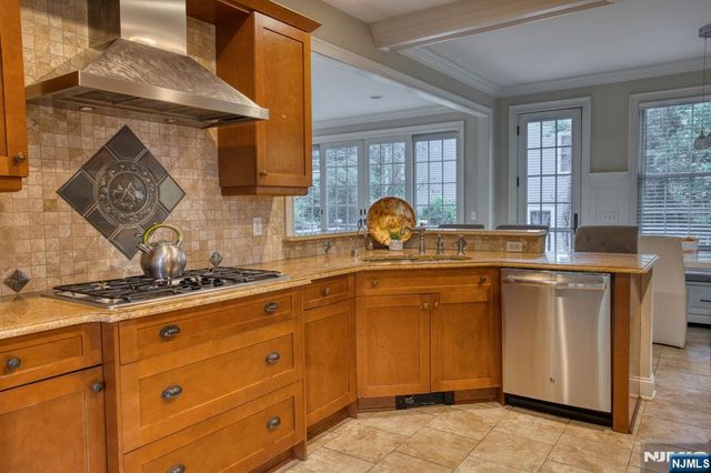 20 Wayne Avenue, River Edge, NJ 07661