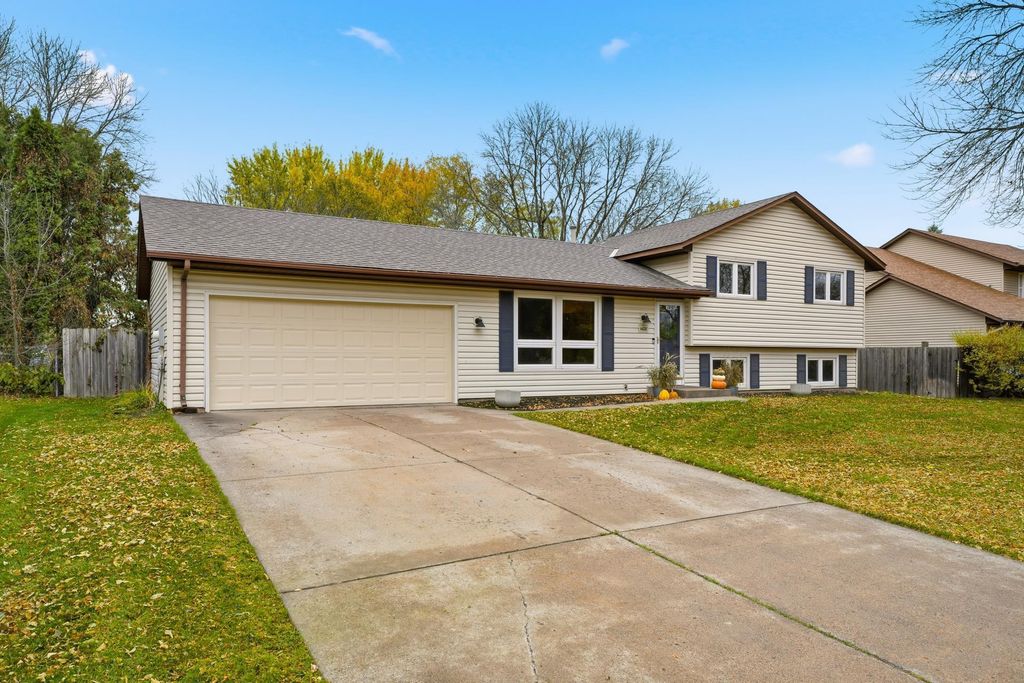 14878 95th Place N, Maple Grove, MN 55369