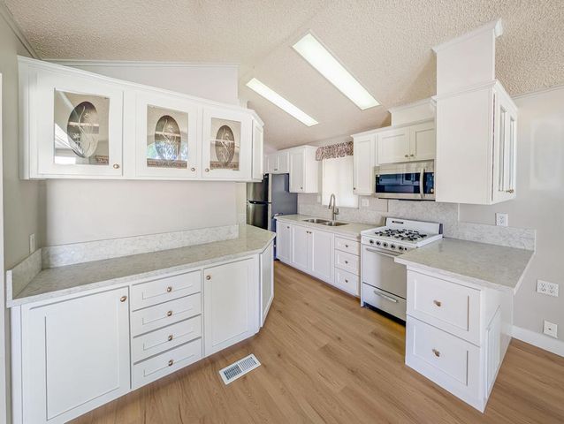 70200 Dillon Road 119, Desert Hot Springs, CA 92241