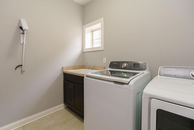 9307 Brolio Villa Drive, Dublin, OH 43016