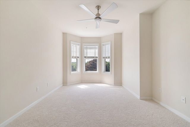 11 Peters Farm Way 310, Westborough, MA 01581