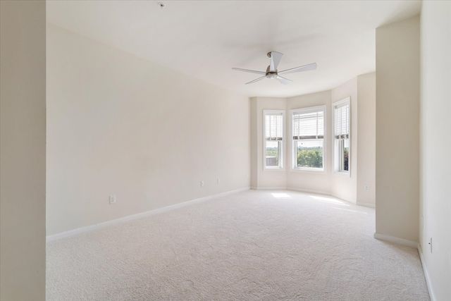 11 Peters Farm Way 310, Westborough, MA 01581