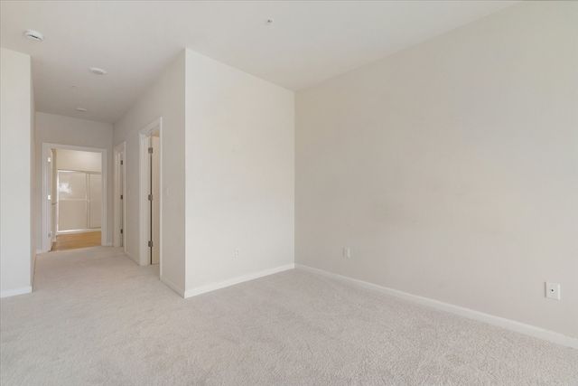 11 Peters Farm Way 310, Westborough, MA 01581