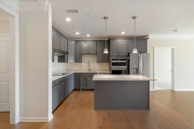 11 Peters Farm Way 310, Westborough, MA 01581