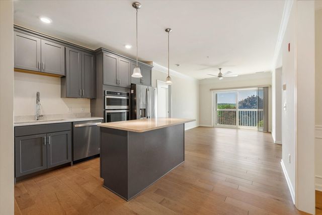 11 Peters Farm Way 310, Westborough, MA 01581