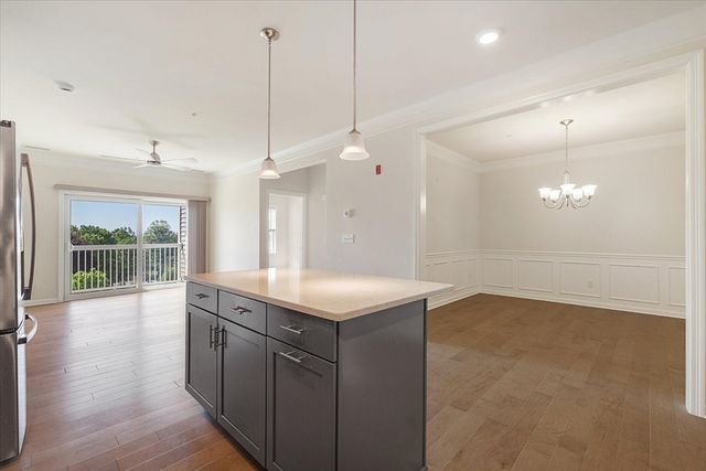 11 Peters Farm Way 310, Westborough, MA 01581