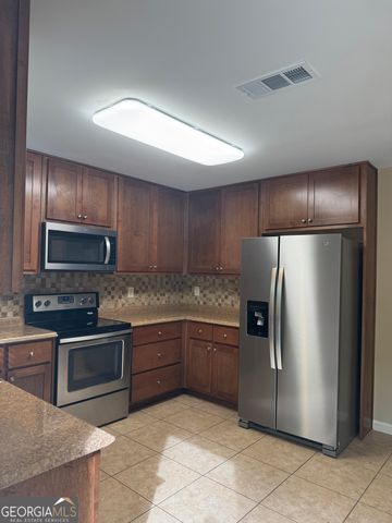 7883 Pendergrass Road, Hoschton, GA 30548