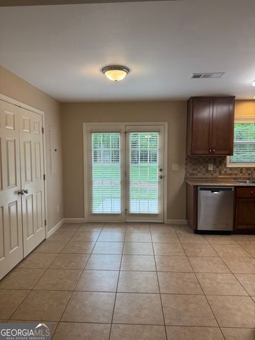7883 Pendergrass Road, Hoschton, GA 30548