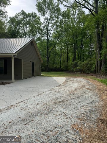 7883 Pendergrass Road, Hoschton, GA 30548