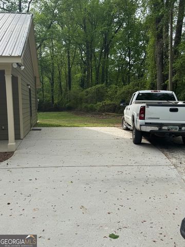 7883 Pendergrass Road, Hoschton, GA 30548