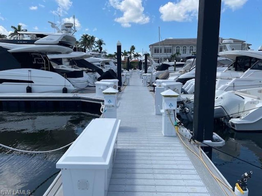 38' BOAT SLIP AT GULF HARBOUR B-24, FORT MYERS, FL 33908 — photo 4