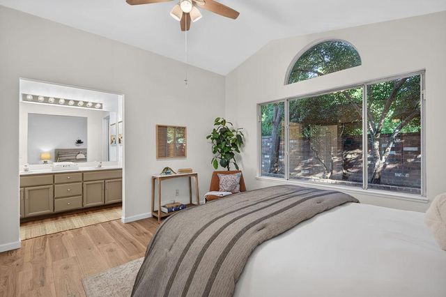 9208 Cerrolinda Cir, Elk Grove, CA 95758