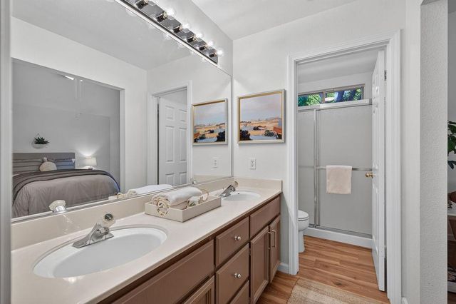 9208 Cerrolinda Cir, Elk Grove, CA 95758