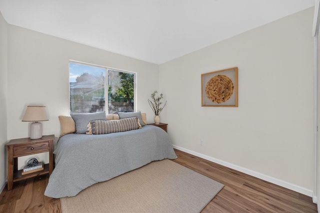 9208 Cerrolinda Cir, Elk Grove, CA 95758