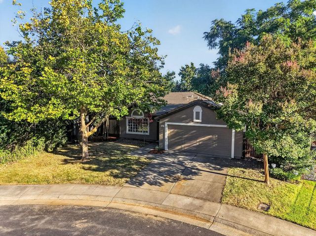 9208 Cerrolinda Cir, Elk Grove, CA 95758
