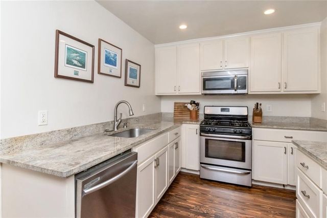 13 Princess Anne Road, Mobile, AL 36608