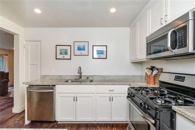 13 Princess Anne Road, Mobile, AL 36608