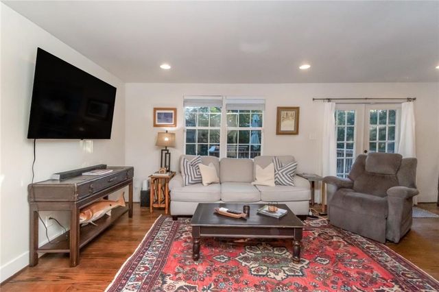 13 Princess Anne Road, Mobile, AL 36608