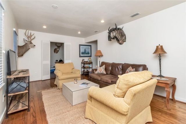 13 Princess Anne Road, Mobile, AL 36608