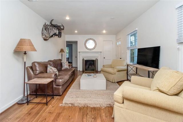 13 Princess Anne Road, Mobile, AL 36608