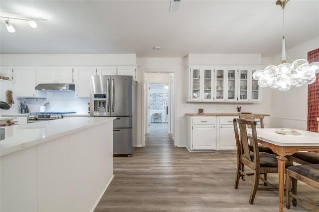 2108 Brookview Lane, Edmond, OK 73034