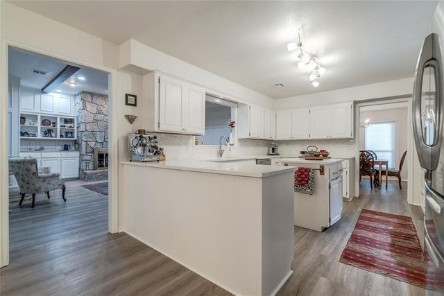 2108 Brookview Lane, Edmond, OK 73034