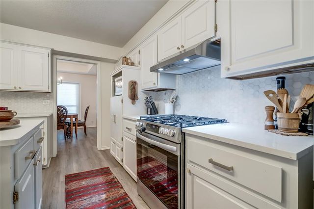 2108 Brookview Lane, Edmond, OK 73034