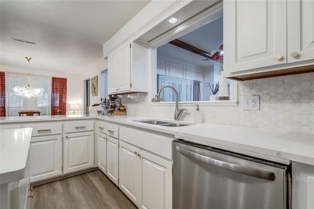 2108 Brookview Lane, Edmond, OK 73034