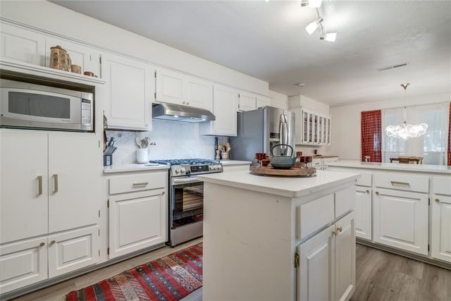 2108 Brookview Lane, Edmond, OK 73034