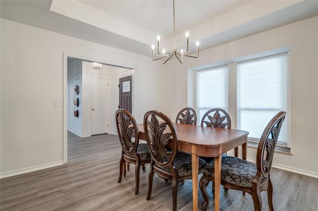 2108 Brookview Lane, Edmond, OK 73034