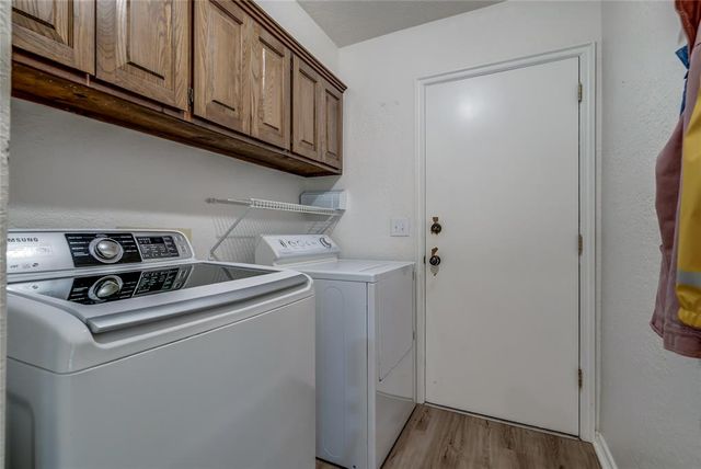 2108 Brookview Lane, Edmond, OK 73034
