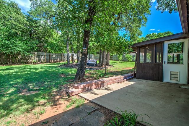 2108 Brookview Lane, Edmond, OK 73034