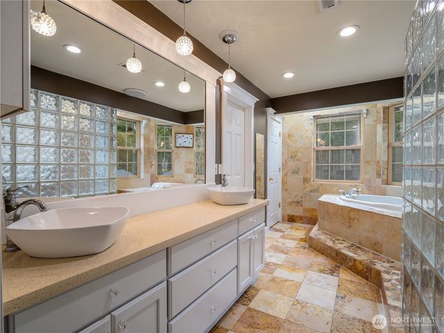 34914 27th Avenue E, Roy, WA 98580